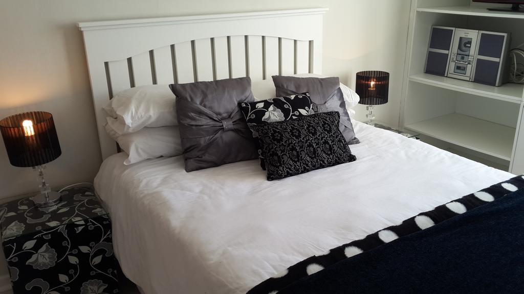 On Broadwalk Cottage Le Cap Chambre photo